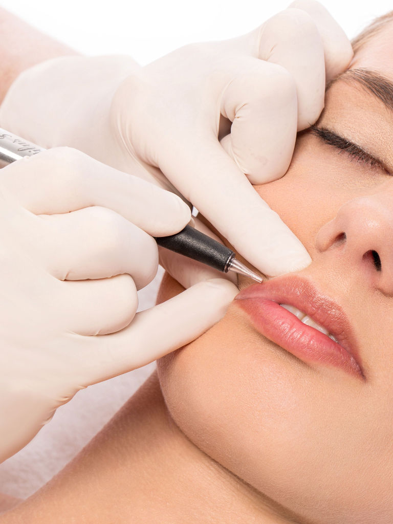 Natural Enhancement Cosmetic Treatment - Lip Liner